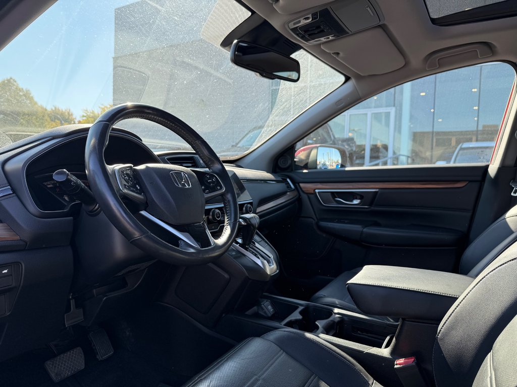 2019 Honda CR-V Touring in Montreal, Quebec - 12 - w1024h768px