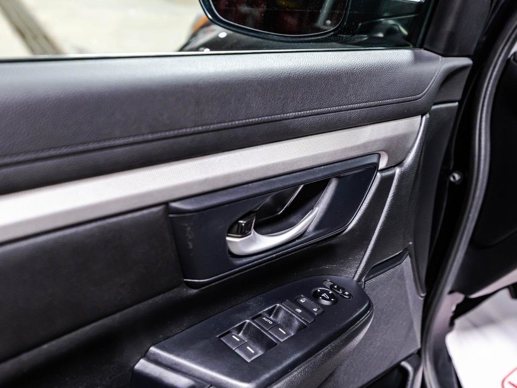 2019 Honda CR-V LX  JAMAIS ACCIDENTÉ in , Quebec - 11 - w1024h768px