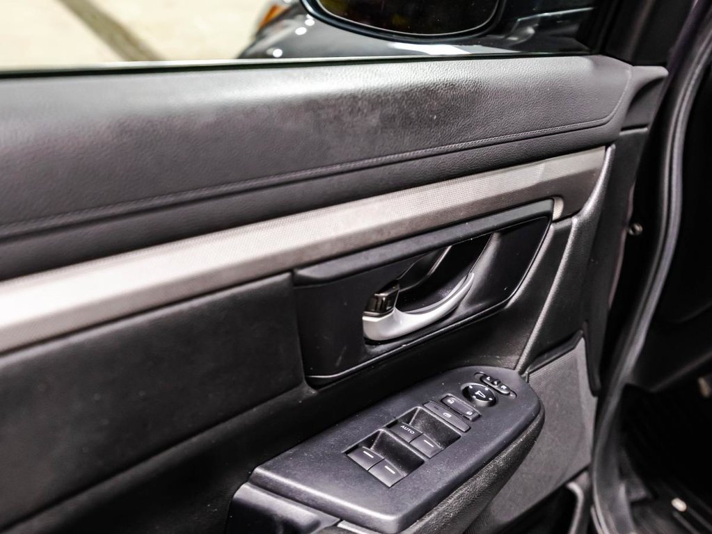 Honda CR-V LX AWD I JAMAIS ACCIDENTÉ I CARPLAY I MAGS I DEMARREUR I SIEGES CHAUFFANTS I SECURITE ACTIVE 2019 à , Québec - 11 - w1024h768px