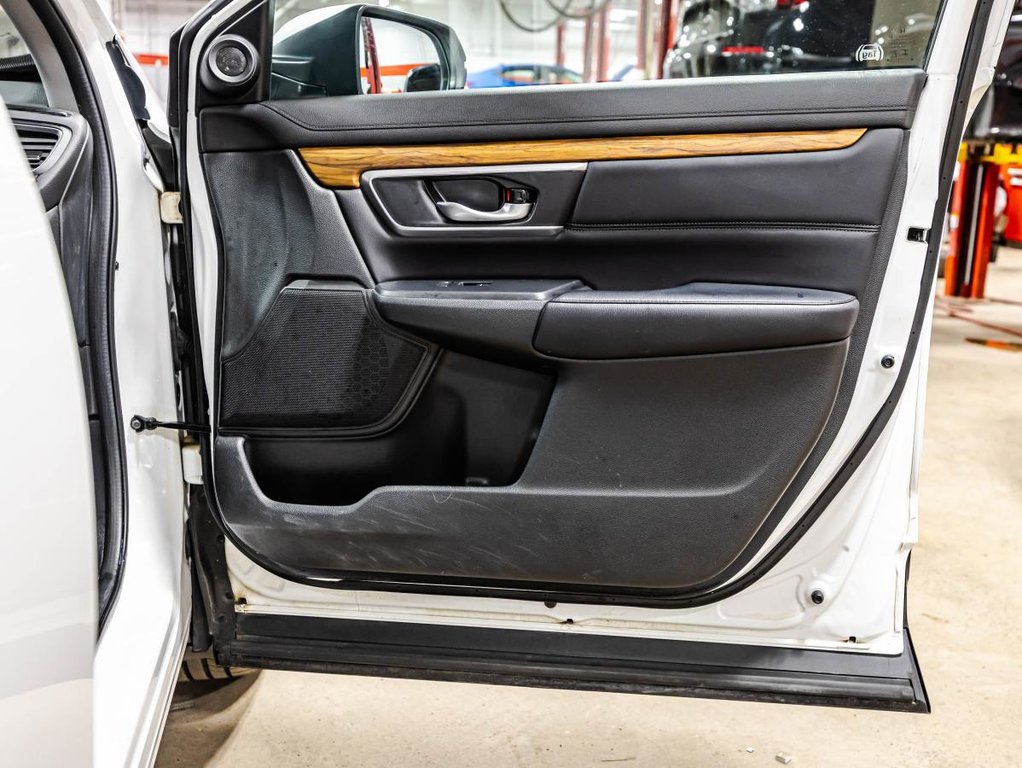 2019 Honda CR-V Touring AWD CARPL;AY I TOIT PANORAMIQUE I SIEGES CHAUFFANTS I CUIR I GPS I MAGS I DEMARREUR in Montréal, Quebec - 18 - w1024h768px