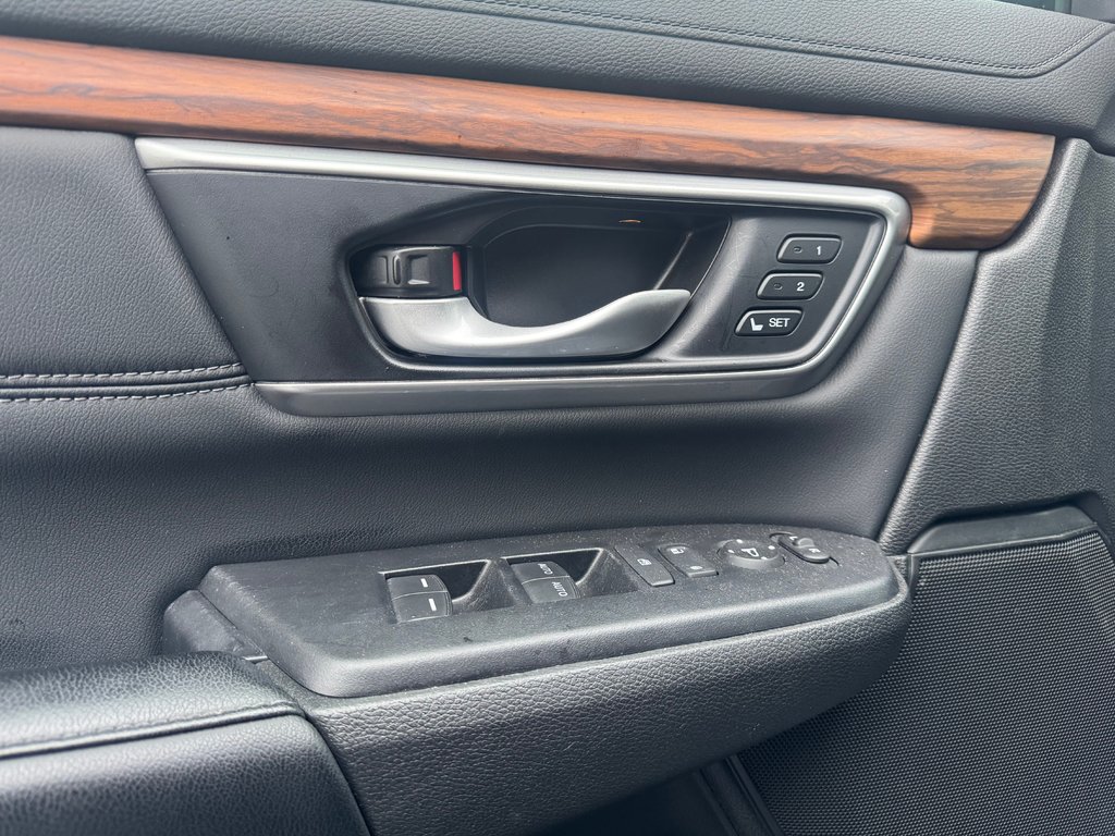 2022 Honda CR-V TOURING JAMAIS ACCIDENTÉ in Lachenaie, Quebec - 12 - w1024h768px