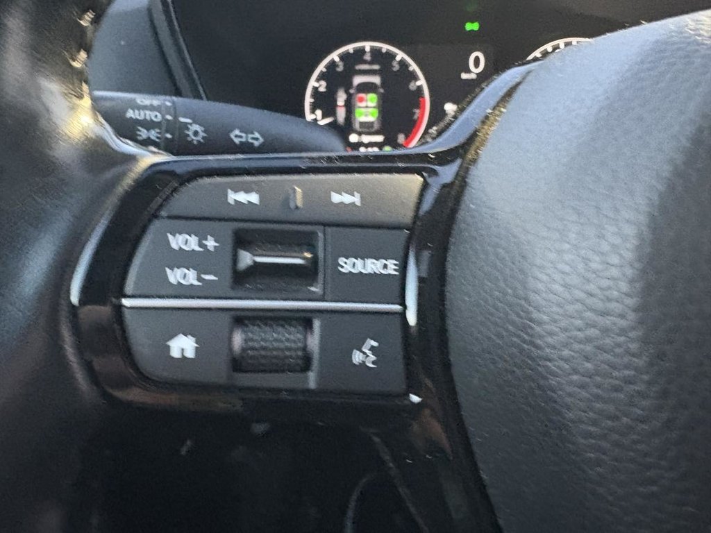 2023 Honda CR-V Sport AWD 1 PROPRIO I JAMAIS ACCIDENTÉ I CARPLAY I MAGS I TOIT OUVRANT I SIEGES ET VOLANT CHAUFFANTS in , Quebec - 11 - w1024h768px