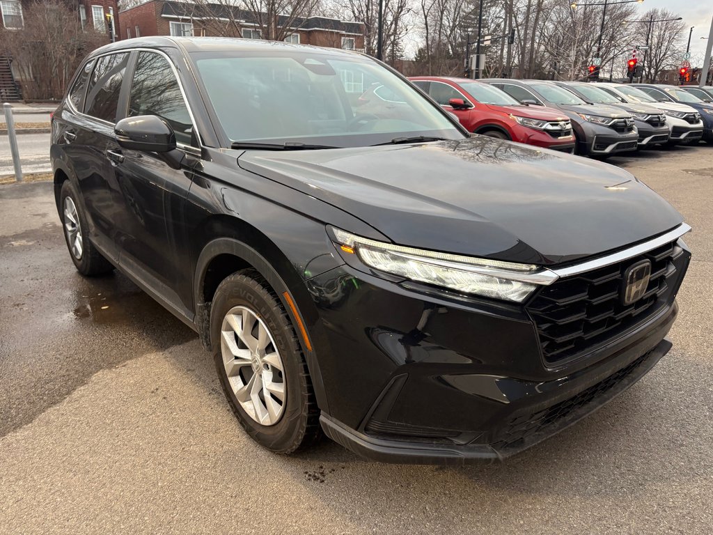 Honda CR-V LX 2023 à Montréal, Québec - 2 - w1024h768px