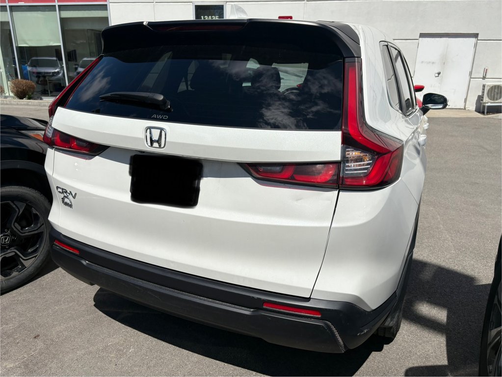 2023 Honda CR-V LX in Montréal, Quebec - 3 - w1024h768px