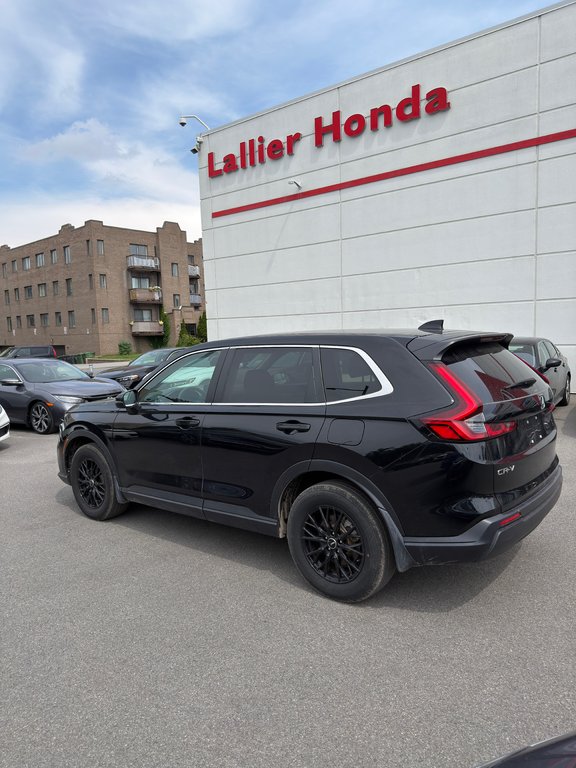 2023 Honda CR-V LX in Montréal, Quebec - 1 - w1024h768px