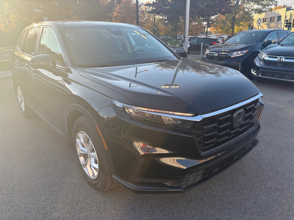 Honda CR-V LX 2023 à Montréal, Québec - 2 - w1024h768px