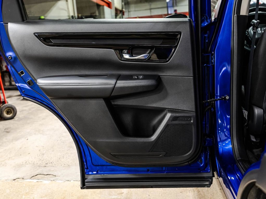 Honda CR-V Sport AWD TOIT OUVRANT I MAGS I SIEGES ET VOLANT CHAUFFANTS I DEMARREUR I CARPLAY I SECURITE ACTIVE 2024 à Montréal, Québec - 12 - w1024h768px