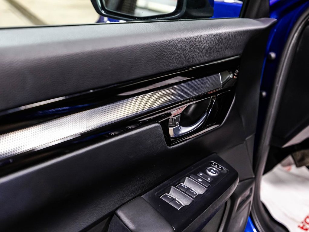 Honda CR-V Sport AWD TOIT OUVRANT I MAGS I SIEGES ET VOLANT CHAUFFANTS I DEMARREUR I CARPLAY I SECURITE ACTIVE 2024 à Montréal, Québec - 11 - w1024h768px