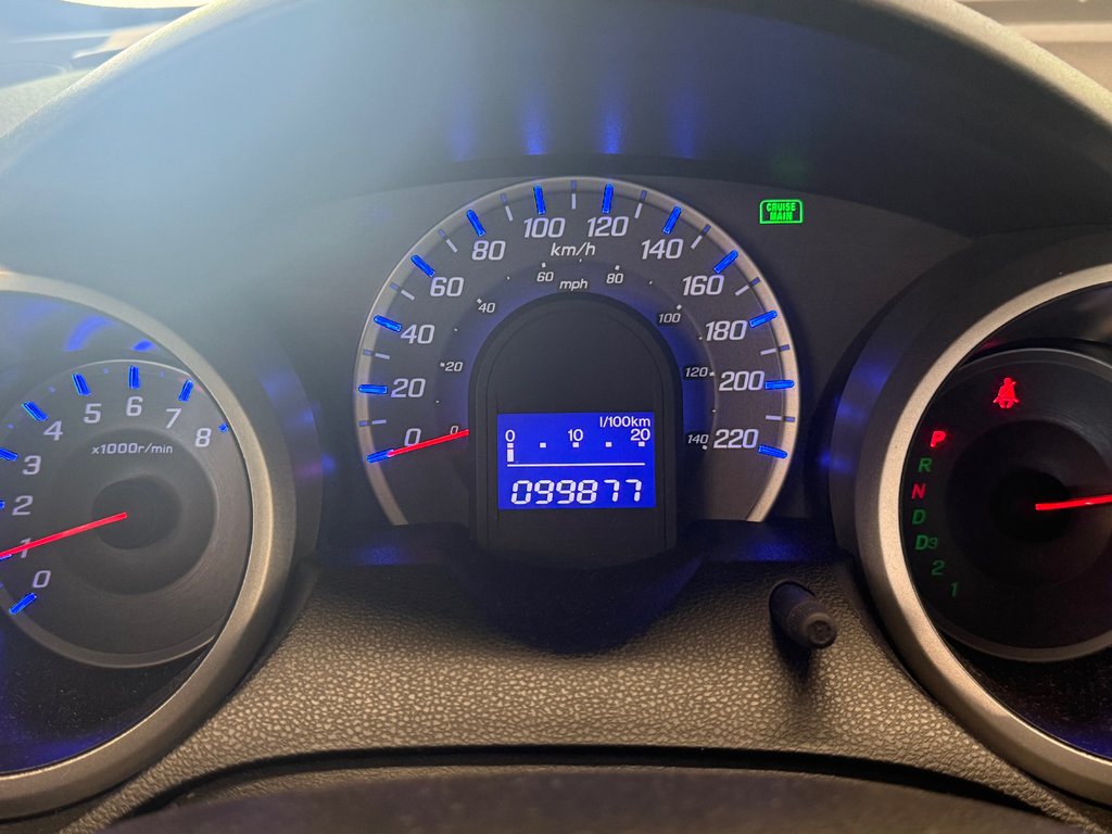 2013 Honda Fit LX in Montreal, Quebec - 2 - w1024h768px