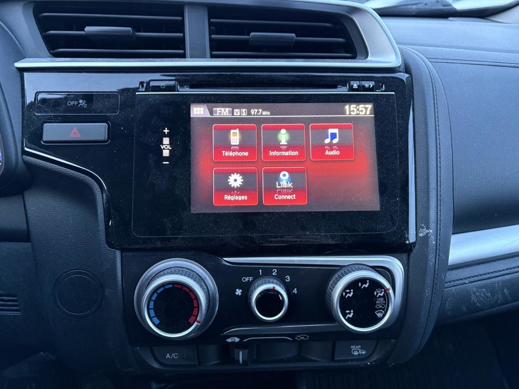 2016 Honda Fit LX  SIÈGES CHAUFFANTS//CAMERA//BLUETOOTH//MAGIC SEATS in , Quebec - 7 - w1024h768px