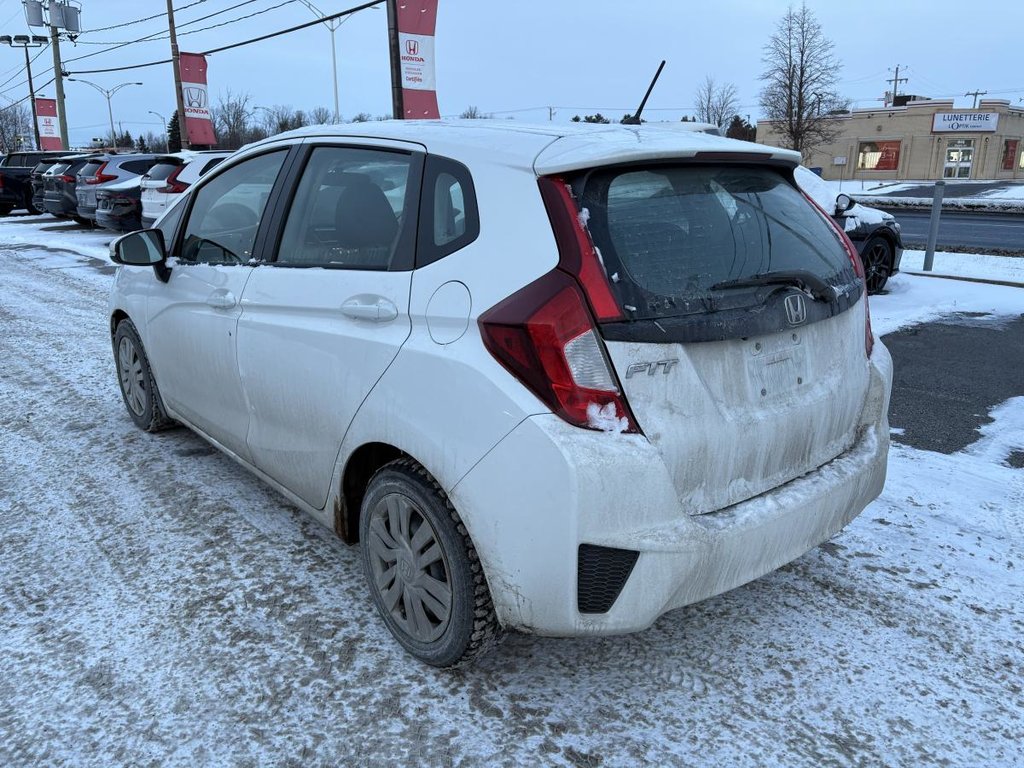 2016 Honda Fit LX  SIÈGES CHAUFFANTS//CAMERA//BLUETOOTH//MAGIC SEATS in , Quebec - 4 - w1024h768px