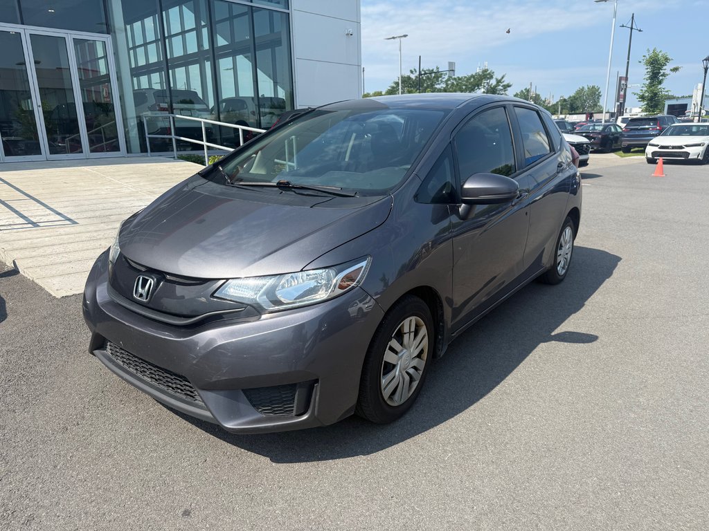 2017 Honda Fit LX in Montreal, Quebec - 1 - w1024h768px