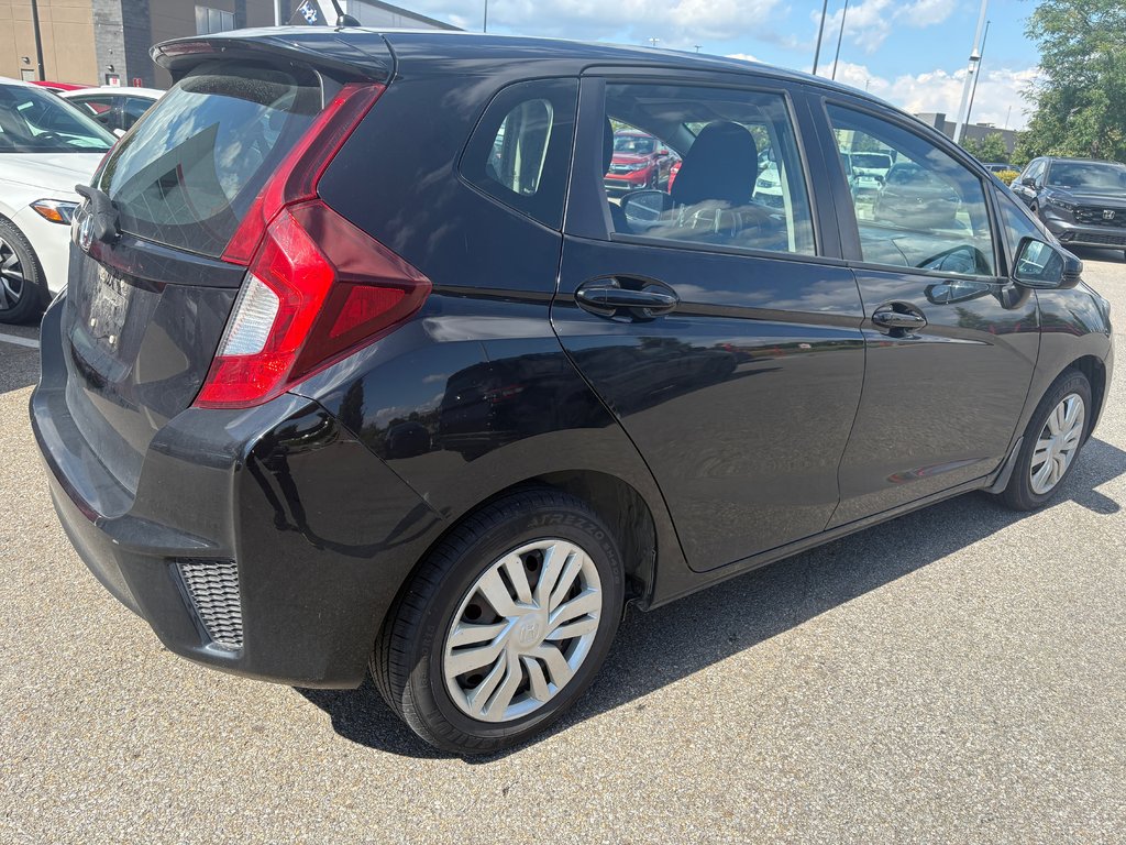 Honda Fit LX 2017 à Lachenaie, Québec - 3 - w1024h768px