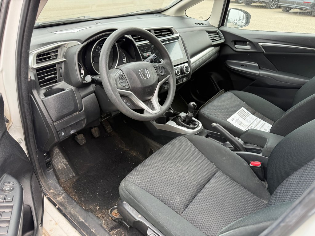 2018 Honda Fit LX in Montréal, Quebec - 10 - w1024h768px