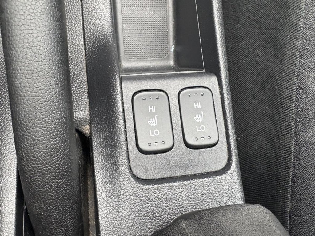 2019 Honda Fit Sport avec Honda Sensing I TOIT OUVRANT I CARPLAY I SIEGES CHAUFFANTS I CAMERA I SECURITE ACTIVE in , Quebec - 13 - w1024h768px