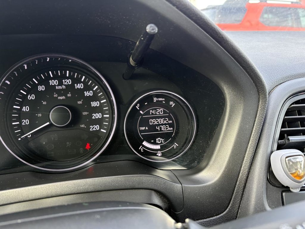 Honda HR-V LX AWD 1 PROPRIO I JAMAIS ACCIDENTÉ I CAMERA I SIEGES CHAUFFANTS I MAGS I CAMERA I BLUETOOTH 2016 à , Québec - 9 - w1024h768px