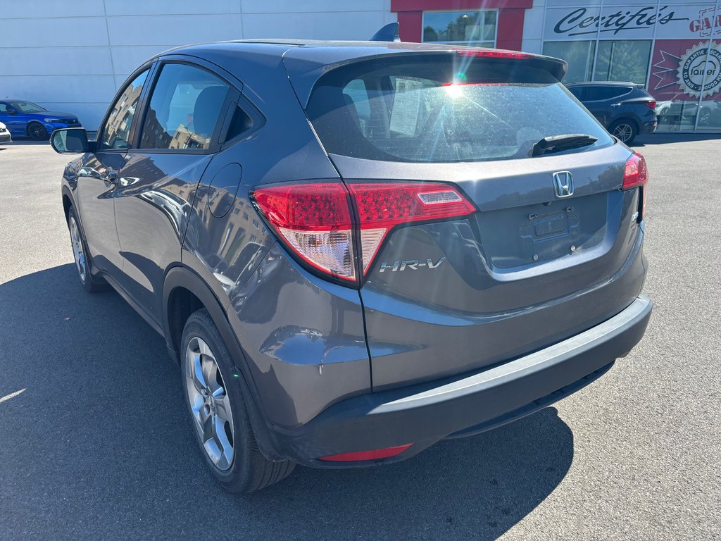 2017 Honda HR-V LX in Montréal, Quebec - 4 - w1024h768px