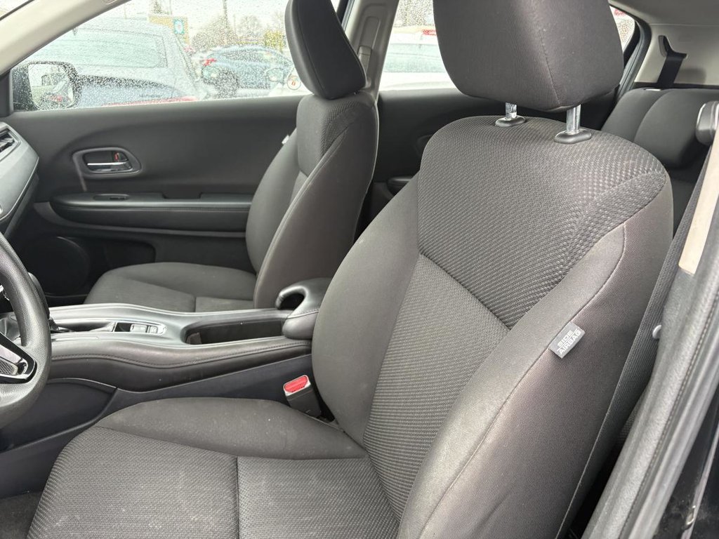 2017 Honda HR-V LX AWD SIEGES CHAUFFANTS I BLUETOOTH I CAMERA  I  MAGS in Montréal, Quebec - 7 - w1024h768px