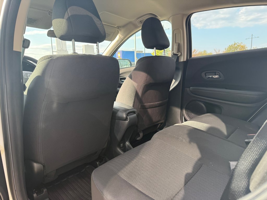 2018 Honda HR-V LX in Montreal, Quebec - 12 - w1024h768px