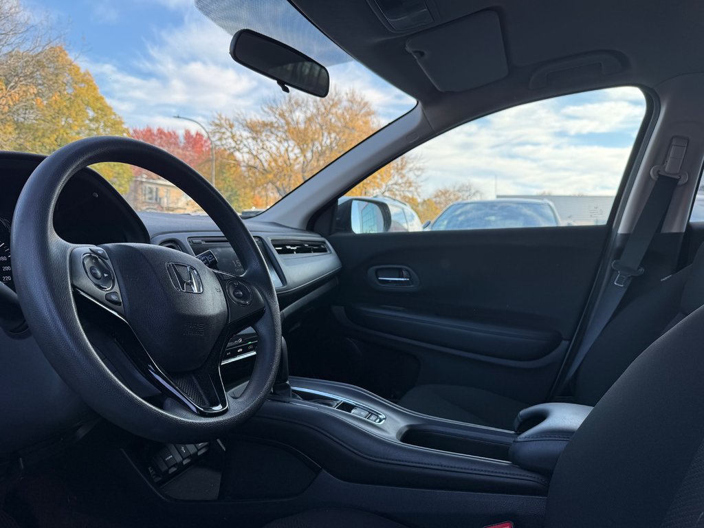 2018 Honda HR-V LX AWD in Montreal, Quebec - 10 - w1024h768px