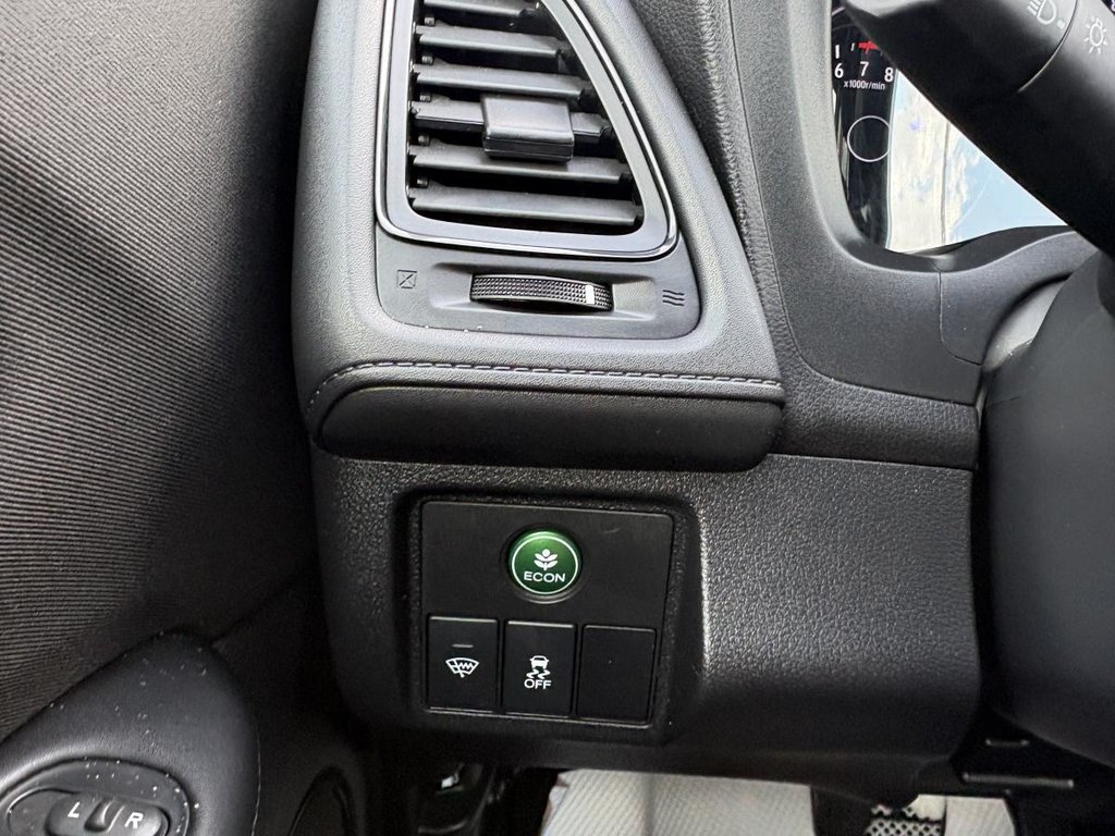 Honda HR-V LX  JAMAIS ACCIDENTÉ I SIEGES CHAUFFANTS I CAMERA I BLUETOOTH 2018 à , Québec - 10 - w1024h768px