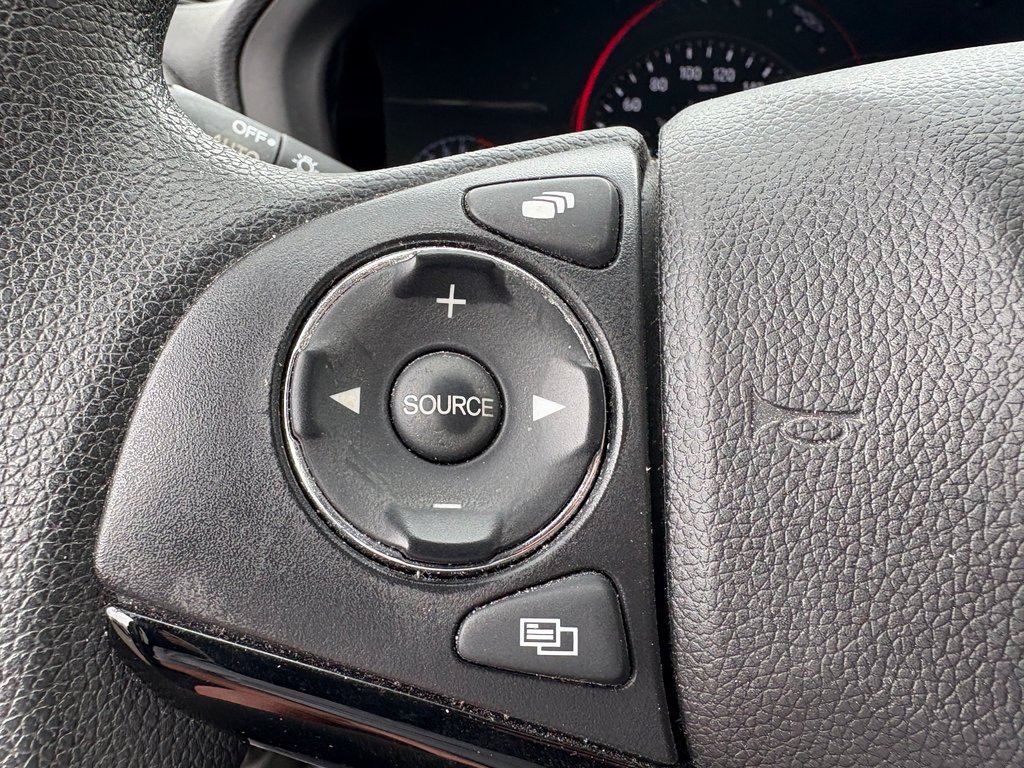 2020 Honda HR-V LX 1 PROPRIO JAMAIS ACCIDENTÉ in Montreal, Quebec - 6 - w1024h768px