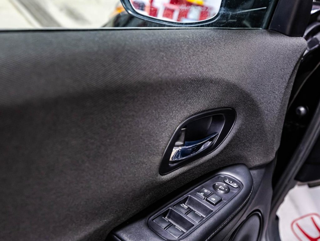 2020 Honda HR-V LX I JAMAIS ACCIDENTÉ I CARPLAY I SIEGES CHAUFFANT I CAMERA I SECURITE ACTIVE in , Quebec - 11 - w1024h768px