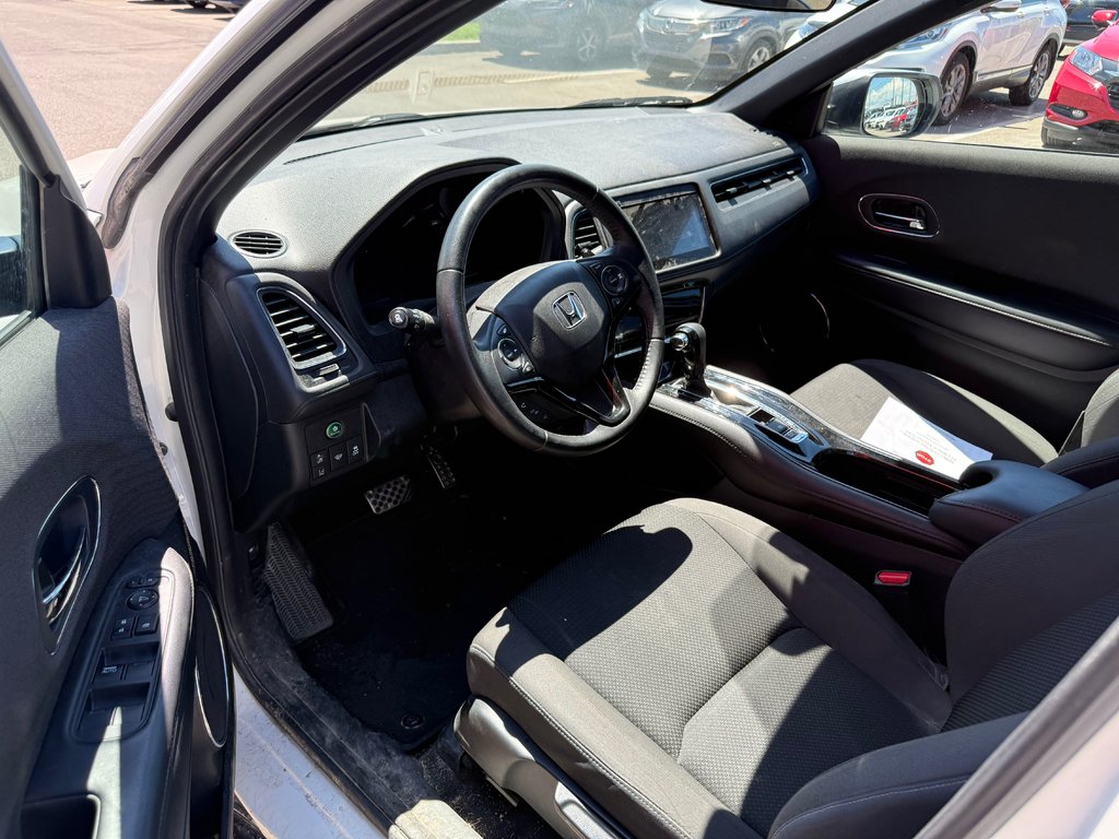 2020 Honda HR-V Sport/TOIT OUVRANT/SIÈGES CHAUFFANT/AWD in Lachenaie, Quebec - 11 - w1024h768px