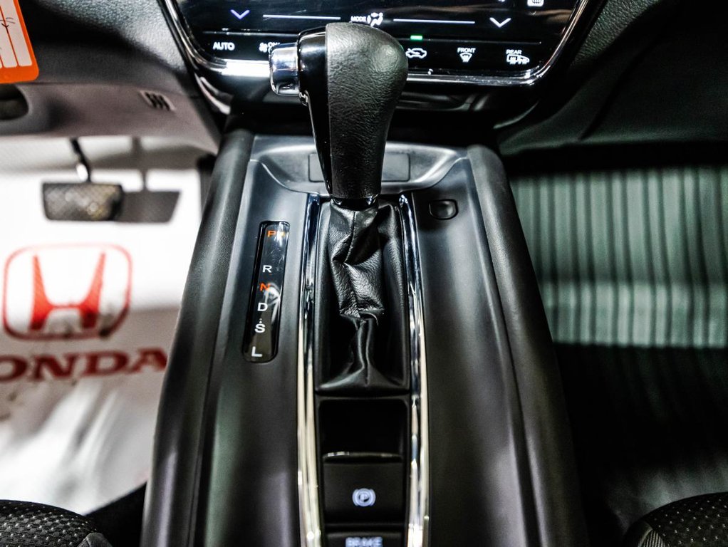2021 Honda HR-V LX AWD I CARPLAY I MAGS I SIEGES CHAUFFANTS I CXAMERA i SECURITE ACTIVE in , Quebec - 24 - w1024h768px