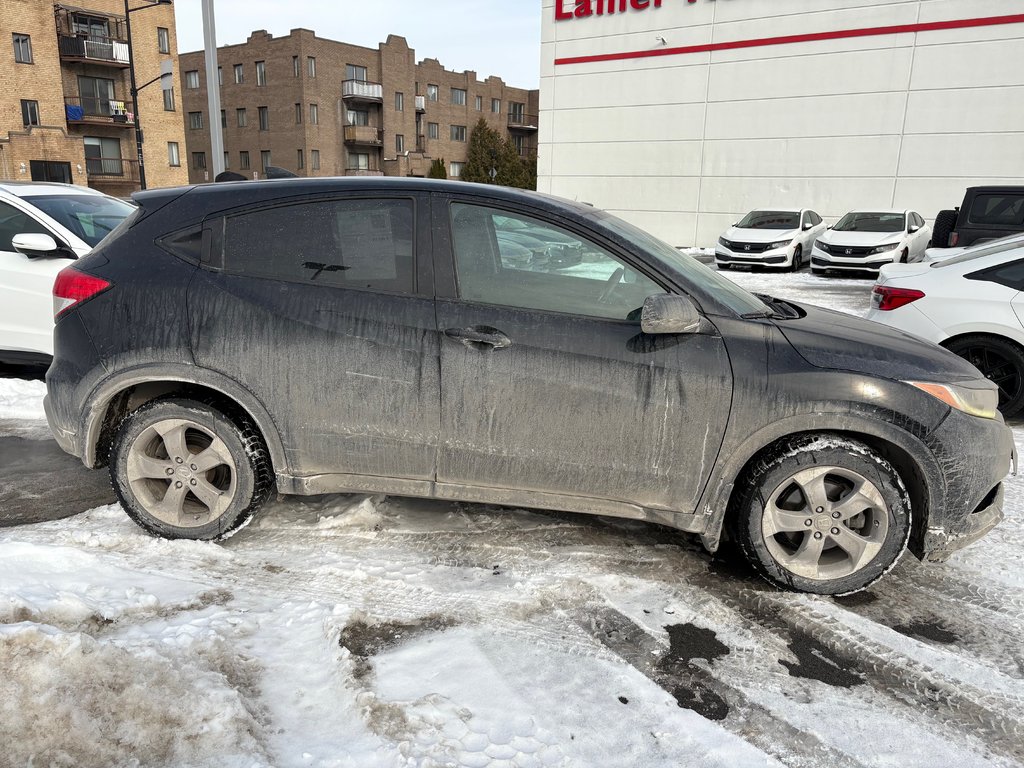 2021 Honda HR-V LX in Montréal, Quebec - 2 - w1024h768px