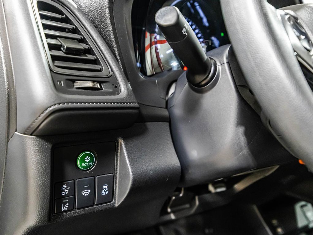 2021 Honda HR-V LX AWD I CARPLAY I MAGS I SIEGES CHAUFFANTS I CAMERA I SECURITE ACTIVE in Montréal, Quebec - 20 - w1024h768px