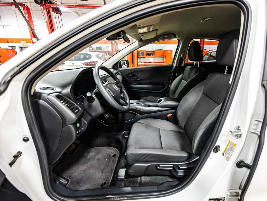 2021 Honda HR-V LX AWD I CARPLAY I MAGS I SIEGES CHAUFFANTS I CAMERA I SECURITE ACTIVE in Montréal, Quebec - 18 - w1024h768px