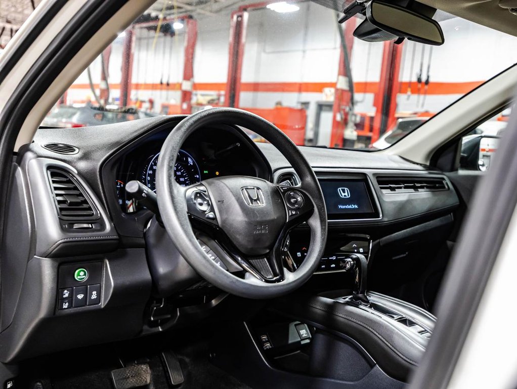 2021 Honda HR-V LX AWD I CARPLAY I MAGS I SIEGES CHAUFFANTS I CAMERA I SECURITE ACTIVE in Montréal, Quebec - 19 - w1024h768px