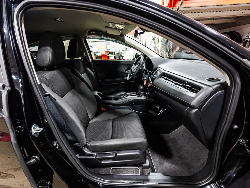 2022 Honda HR-V LX AWD ENTRETIENS CHEZ HONDA I CARPLAY I SIEGES CHAUFFANTS I CAMERA I SECURITE ACTIVE in , Quebec - 14 - w1024h768px