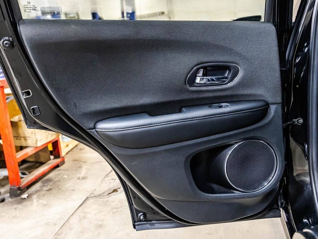 2022 Honda HR-V Sport TOIT OUVRANY I SIEGES CHAUFFANTS I TAUX 5.99% I CARPLAY I CAMERA I SECURITE ACTIVE in Montréal, Quebec - 14 - w1024h768px