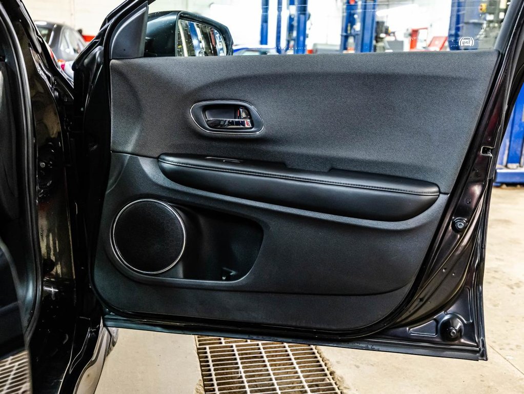2022 Honda HR-V Sport TOIT OUVRANY I SIEGES CHAUFFANTS I TAUX 5.99% I CARPLAY I CAMERA I SECURITE ACTIVE in Montréal, Quebec - 18 - w1024h768px