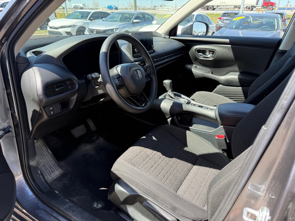Honda HR-V LX 2023 à , Québec - 7 - w1024h768px