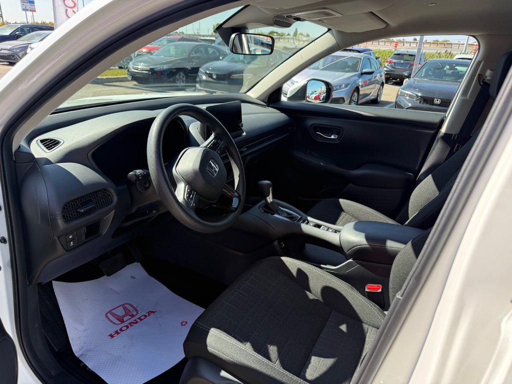 2023 Honda HR-V LX in Lachenaie, Quebec - 7 - w1024h768px