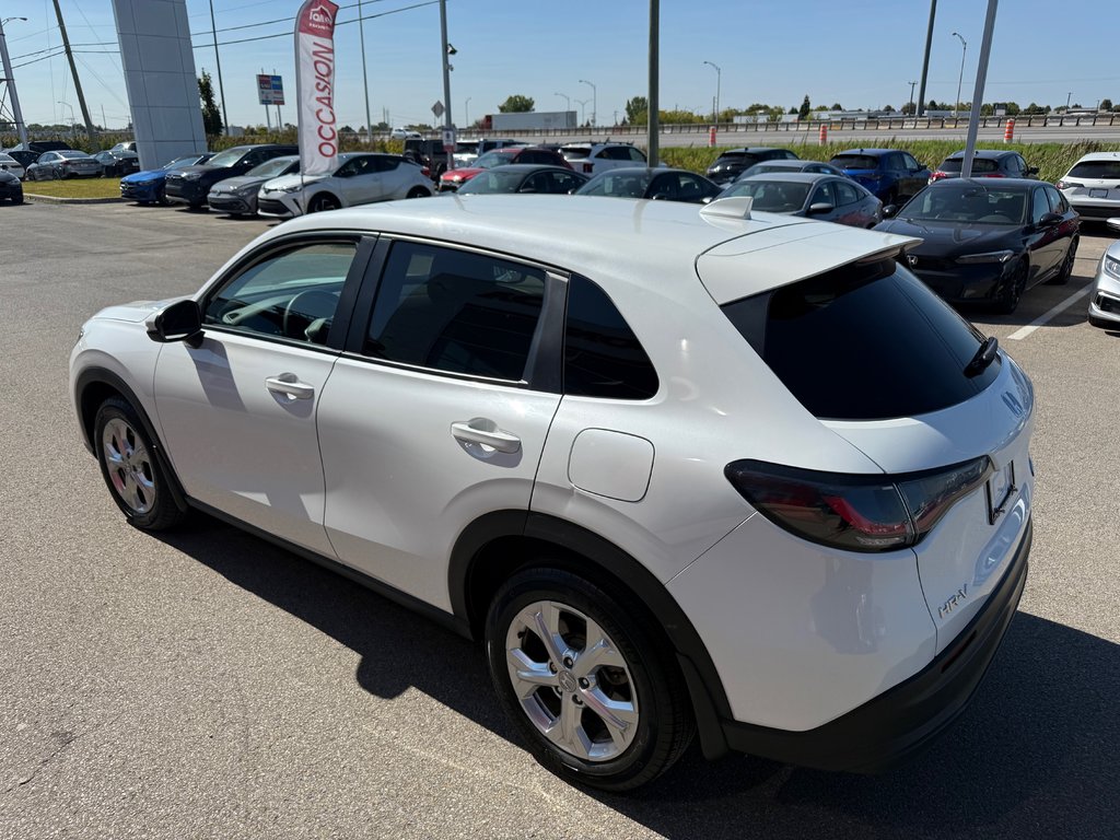 2023 Honda HR-V LX in Lachenaie, Quebec - 2 - w1024h768px