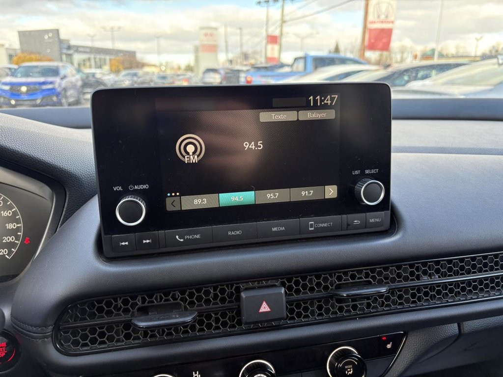 Honda HR-V LX AWD 1 PROPRIO I CARPLAY I SIEGES CHAUFFANTS I DEMARREUR I MAGS IO SECURITE ACTIVE 2023 à , Québec - 9 - w1024h768px