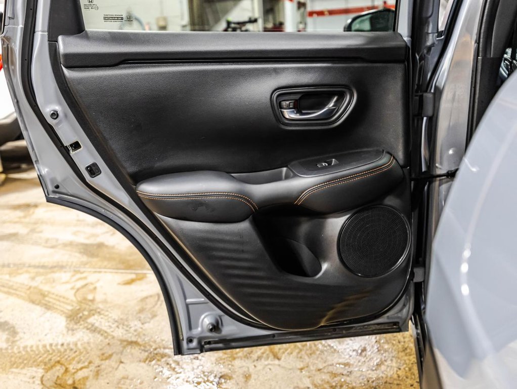 2023 Honda HR-V Sport AWD CARPLAY I SIEGES ET VOLANT CHAUFFANTS I  MAGS I DEMARREUR I TOIT OUVRANT I SECURITE ACTIVE in Montréal, Quebec - 9 - w1024h768px