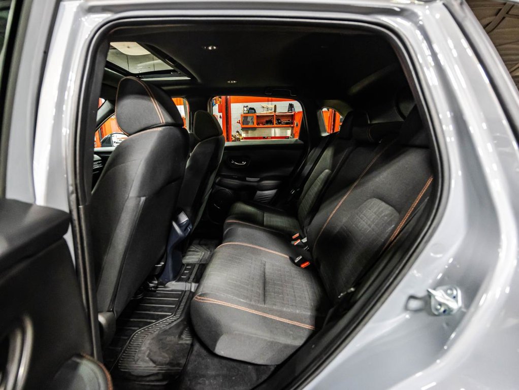 2023 Honda HR-V Sport AWD CARPLAY I SIEGES ET VOLANT CHAUFFANTS I  MAGS I DEMARREUR I TOIT OUVRANT I SECURITE ACTIVE in Montréal, Quebec - 10 - w1024h768px