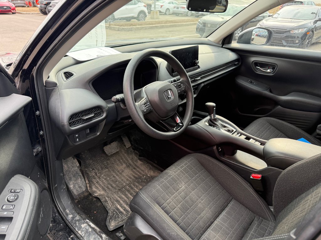 2023 Honda HR-V LX AWD in Lachenaie, Quebec - 11 - w1024h768px
