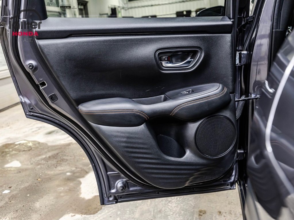 Honda HR-V Sport-B 2024 à Montréal, Québec - 12 - w1024h768px