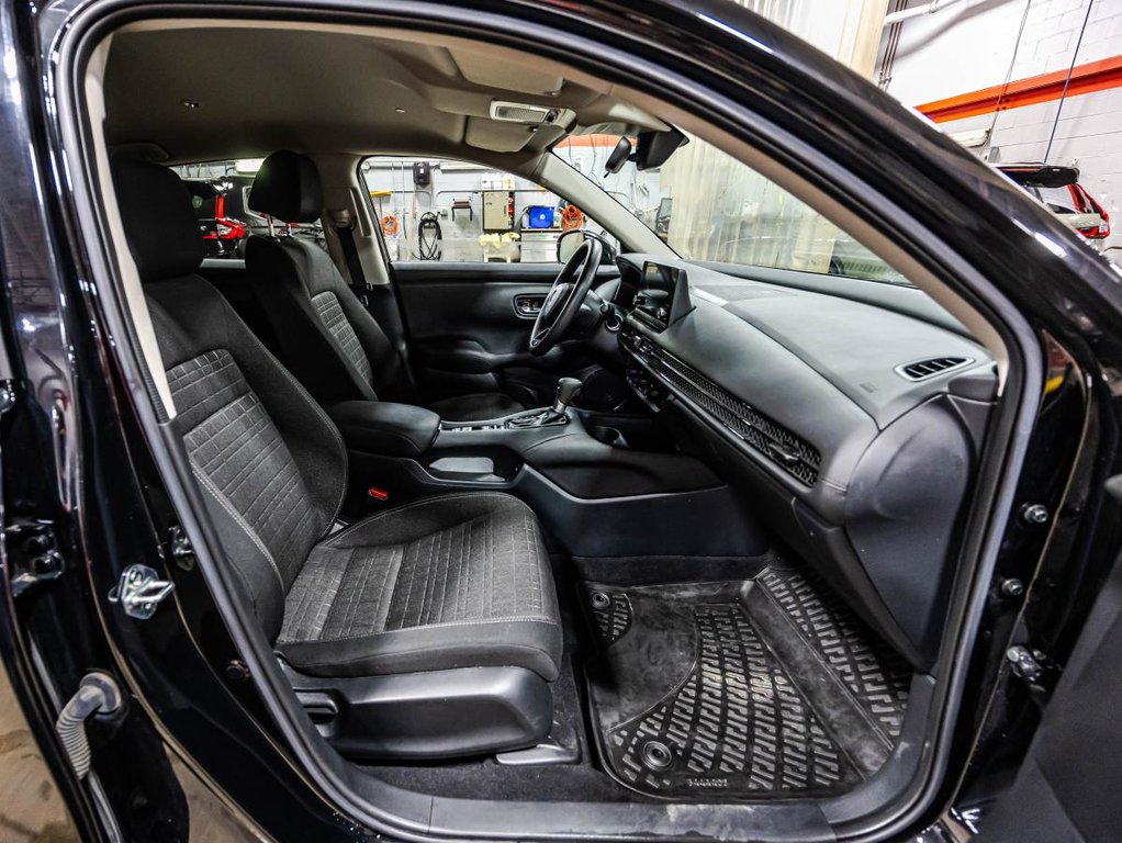 Honda HR-V LX-B AWD CARPLAY  I MAGS I SIEGES CHAUFFANTS I DEMARREUR I CAMERA I SECURITE ACTIVE 2024 à Montréal, Québec - 17 - w1024h768px