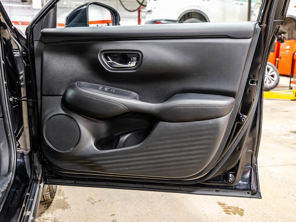 Honda HR-V LX-B AWD CARPLAY  I MAGS I SIEGES CHAUFFANTS I DEMARREUR I CAMERA I SECURITE ACTIVE 2024 à Montréal, Québec - 16 - w1024h768px