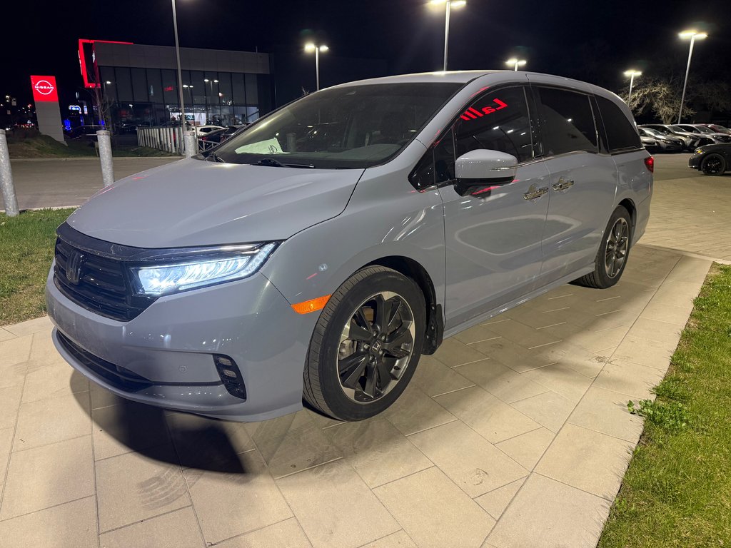 2023 Honda Odyssey Touring in Montreal, Quebec - 1 - w1024h768px