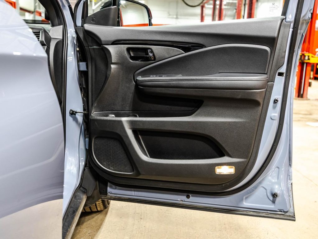 2022 Honda Passport Touring AWD I TOIT OUVRANT I CUIR I MAGS I CARPLAY I DEMARREUR I SIEGES ET VOLANT CHAUFFANTS in Montréal, Quebec - 18 - w1024h768px