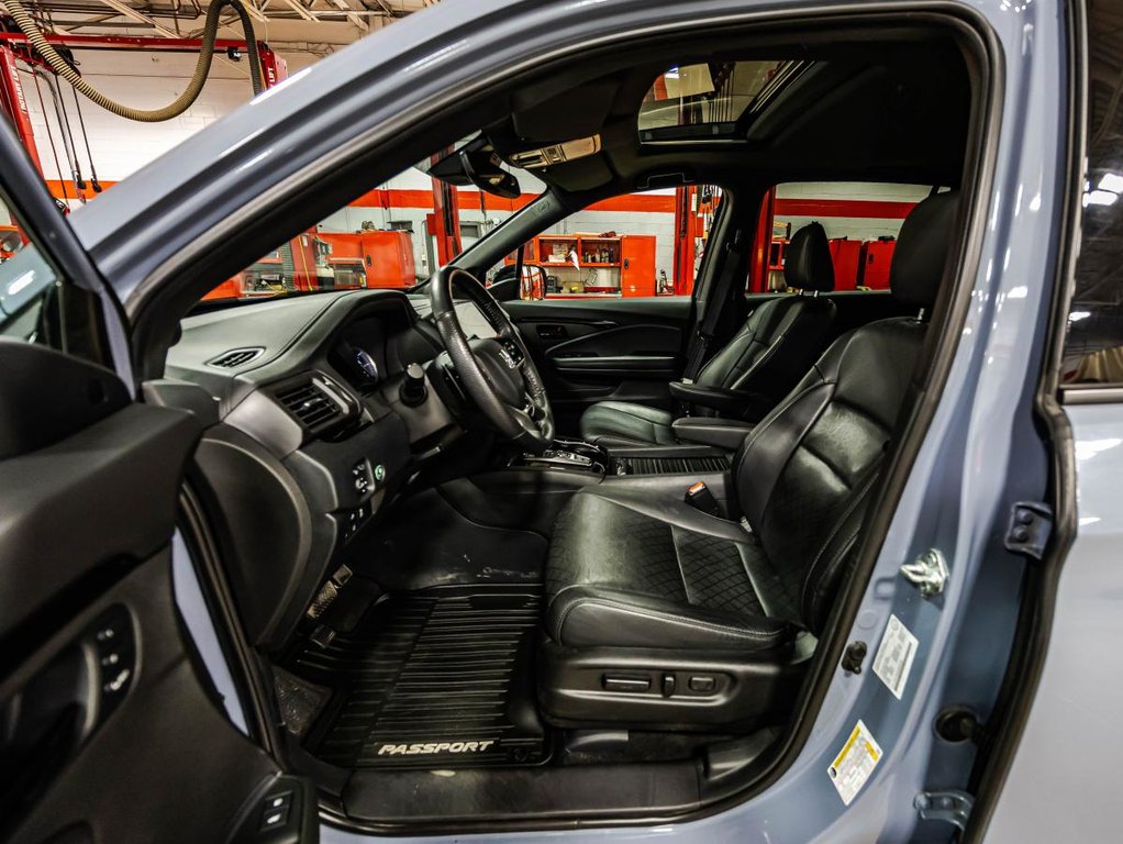 2022 Honda Passport Touring AWD I TOIT OUVRANT I CUIR I MAGS I CARPLAY I DEMARREUR I SIEGES ET VOLANT CHAUFFANTS in Montréal, Quebec - 21 - w1024h768px