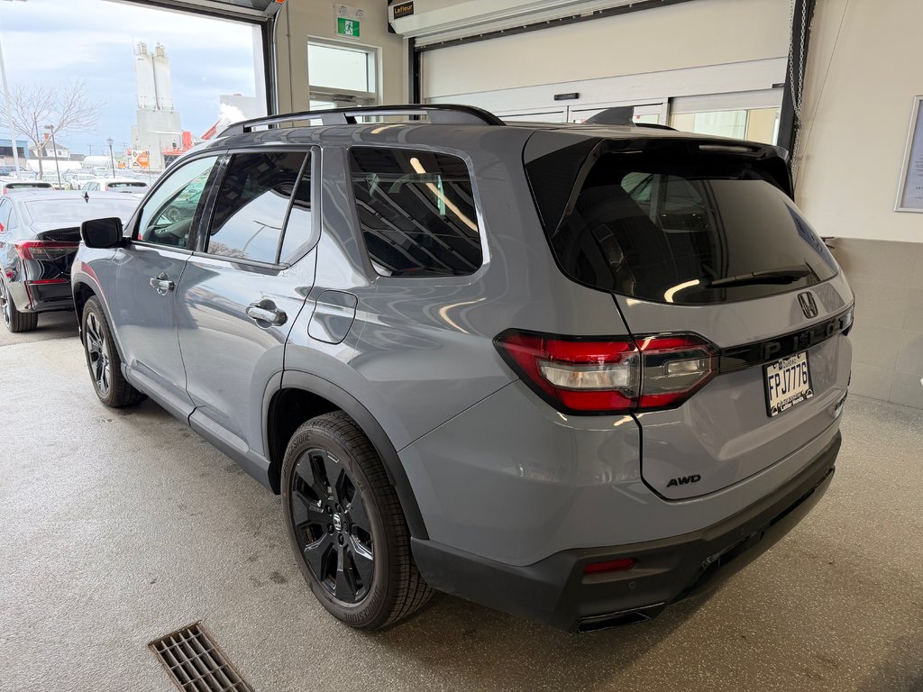 2026 Honda PILOT BLACK EDITION Black edition demo in Montreal, Quebec - 2 - w1024h768px